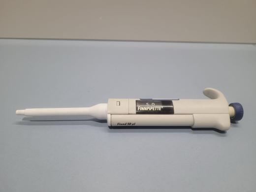 Thermo Scientific Electron Finnpipette 50µl Laboratory Pipette-cover