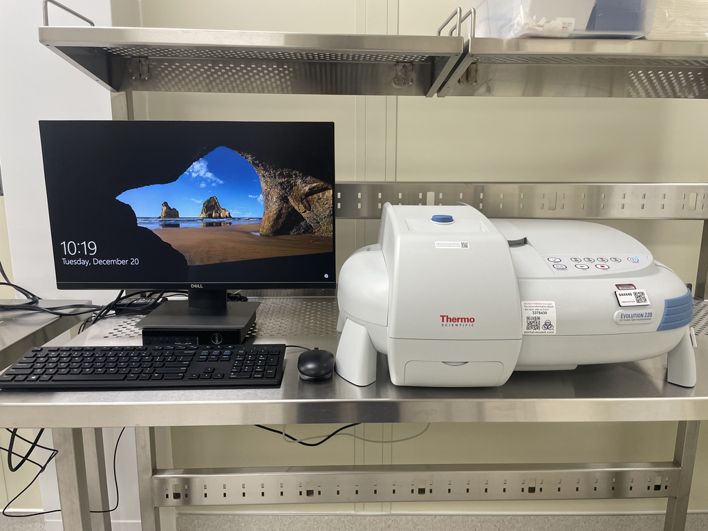 Thermo Evolution 220 UV-Visible Spectrophotometer with Pre-installed Software