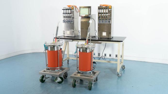 B. Braun Biotech Biostat B-DCU Automated Bioreactor System for Bioprocessing-cover