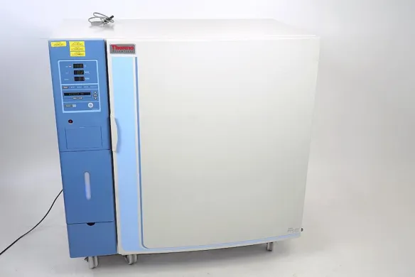 Thermo Scientific Steri-Cult CO2 Incubator Model 3311, 323 L