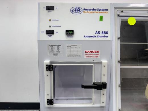 Anaerobe Systems AS-580 Anaerobic Chamber with Built-in Airlock and Glove Ports-cover