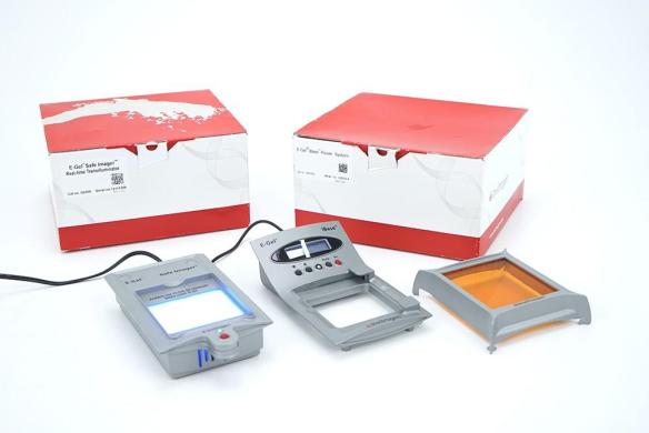 Invitrogen E-Gel Safe Imager Real-Time Illuminator G6500 with iBase Power G6400EU-cover