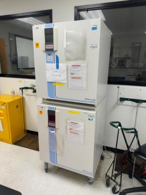 Thermo Scientific HERAcell 240i Double Stack CO2 Incubator for Controlled Cell Culture-cover