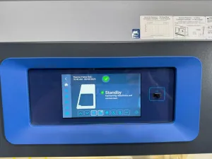 Thermo Scientific Herasafe 2030i 1.8 Class II Biosafety Cabinet with Touchscreen Control, 2 of 4