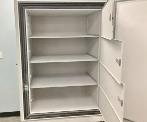 Thermo Scientific TSE 600D Ultra Low Temperature Freezer for Biomedical Sample Storage, 7 of 13