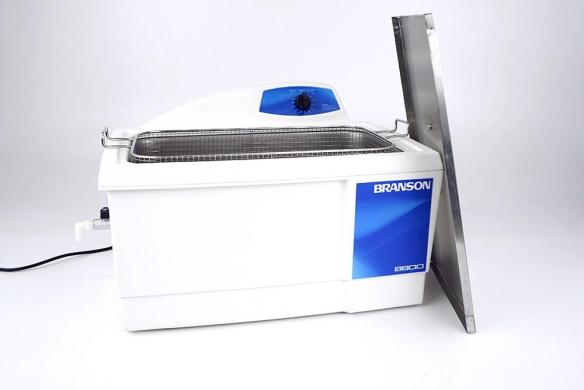 Bransonic M8800-E 20 L Ultrasonic Cleaner and Cleaning Bath (2020)-cover