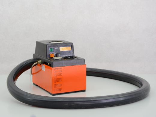 Soxtec System 1044 Service Unit Oil Bath with Precise Temperature Control up to 200°C-cover