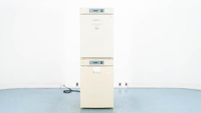 Thermo Scientific Forma Series II Water Jacketed Double Stack CO2 Incubator for Cell Culture-cover