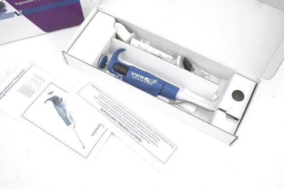 VWR EHP Signature 89079-968 10–100 µL Single-Channel Air-Cushion Pipette-cover