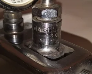 Dameca Dual Oxygen Regulator for Anesthesia Machine, 4 of 5