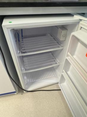 Fisherbrand 05LFEEFSAS Undercounter Laboratory Freezer for Compact Sample Storage-cover