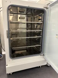 NuAire Laboratory-Grade Temperature-Controlled Incubator with Adjustable Stainless Steel Shelves, 3 of 4