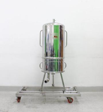 CUNO 16 ZPR 3 INOX 316L Stainless Steel Cartridge Filter for Industrial Water Purification at 75 PSI, 200°F-cover