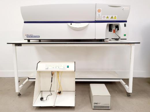 BD LSR II Flow Cytometer with Transformer and FACSFlow Supply System-cover