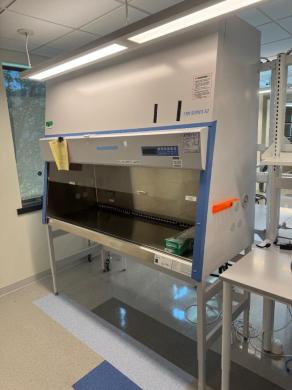 Thermo Fisher Scientific 1300 Series A2 6' Biological Safety Cabinet Model 1377-cover