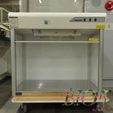 AS ONE CT-900UVAX Benchtop Clean Bench with UV Sterilization