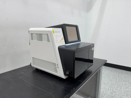 Illumina NextSeq 550 Sequencing System-cover