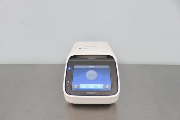 SimpliAmp Thermal Cycler-cover