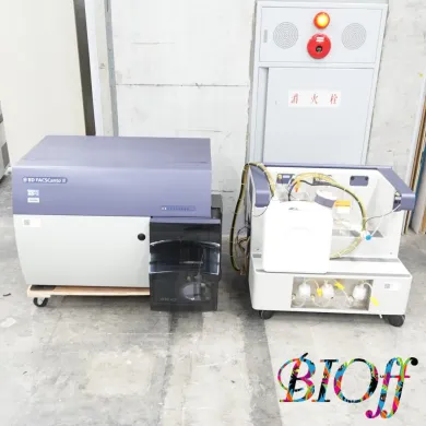 BD 338960 Flow Cytometer