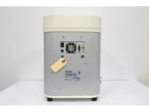 Thermo Attune NxT Acoustic Focusing Flow Cytometer, 3 Lasers, 11 Colors, 13 Detectors with Autosampler V4B3R3, 16 of 16