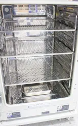 Panasonic MCO-170AICUVL-PA CO2 Incubator 165L with Dual Infrared CO2 Sensor and UV Light, 2 of 10