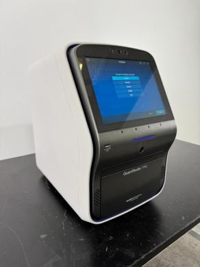 Applied Biosystems QuantStudio 7 Pro Real-Time PCR System for Quantitative Molecular Analysis-cover