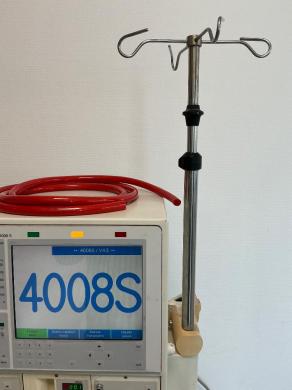 Fresenius Medical Care 4008 S Hemodialysis Machine for Renal Replacement Therapy-cover