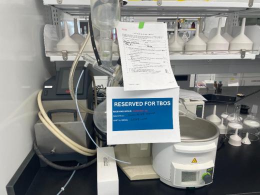 Buchi R-215 Rotary Evaporator with Integrated Heat Bath and Vacuum Pump-cover