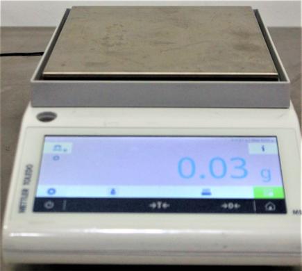 Mettler-Toledo MS4002TS Analytical Precision Balance 4200g Touchscreen-cover