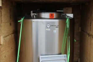 MVE Cryogenics 1800 Series 150 Dewar Cryotank for Cryogenic Storage, 3 of 5