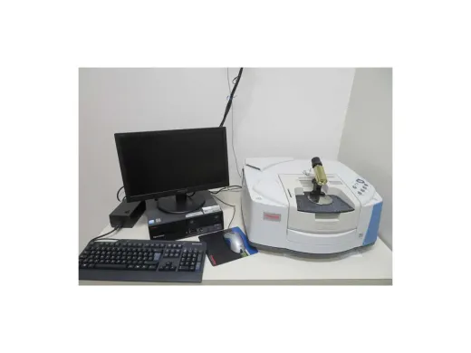 Thermo Scientific Nicolet iS10 FT-IR Spectrometer