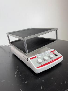 Ohaus Rocking Shaker-cover