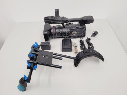 Canon XF305 HD PAL Video Camera Camcorder Kit With Shoulder Rig-cover