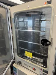 Sanyo Incu-Safe Double Stack CO2 Incubator MCO-18M for Controlled Cell Culture, 2 of 4