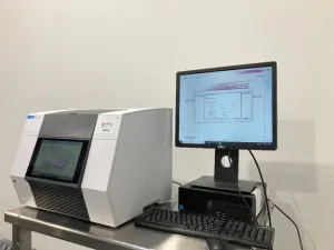 Agilent AriaDX Real-Time PCR Thermocycler with Touchscreen Interface, 2 of 4
