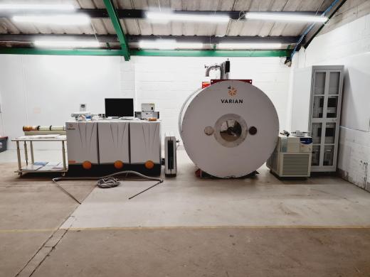 Varian 7T210 AS Preclinical High-Field MRI System for Small Animal Imaging-cover