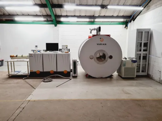 Varian 7T210 AS Preclinical High-Field MRI System for Small Animal Imaging