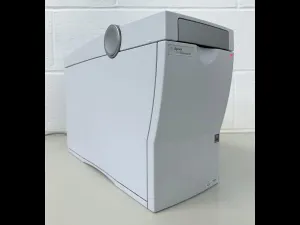 Agilent 2100 Bioanalyzer Microfluidics-Based Bioanalyzer for DNA, RNA, and Protein Analysis, 3 of 8