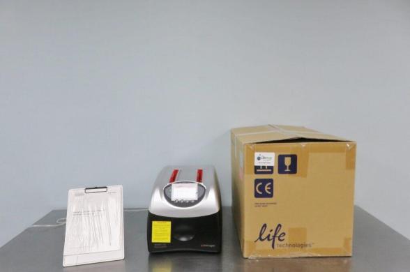 Invitrogen BenchPro 2100 Automated Plasmid Purification System for Maxiprep-cover