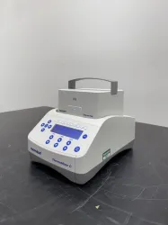Eppendorf ThermoMixer C Model 5382 Temperature-Controlled Sample Mixer, 2 of 4