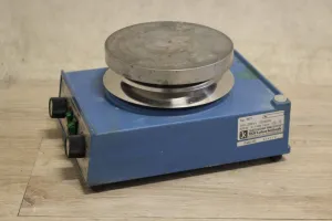 IKA RET Hot Plate with Magnetic Stirrer, 2 of 4