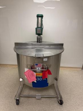 Precision Stainless 600L Stainless Steel Mixing Tank with Lightnin Mixer-cover