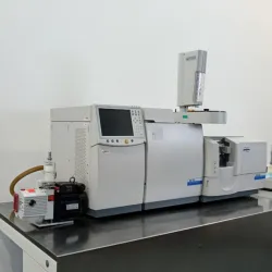 Bruker 450/320 GCMS System, 3 of 22