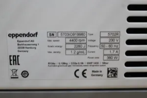 Eppendorf 5702 R Refrigerated Benchtop Centrifuge with 4x100 mL Capacity, 3 of 3