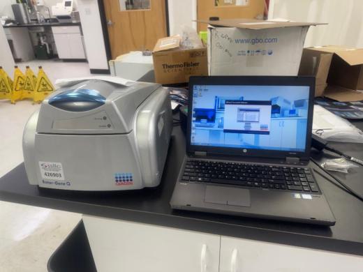 Qiagen Rotor-Gene Q Real-Time PCR System with 5PLEX HRM Rotor Module-cover