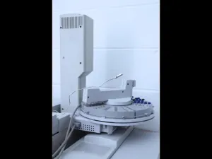 Agilent 6890N Gas Chromatograph with 5973 Inert Mass Selective Detector, 11 of 29