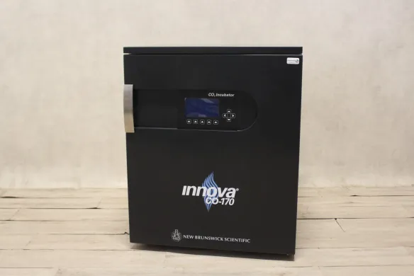 New Brunswick Innova CO-170 CO₂ Incubator