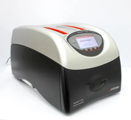 Invitrogen BenchPro 2100 Automated Plasmid DNA Purification System