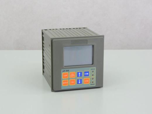 Hanna pH 500 pH Meter and Controller-cover