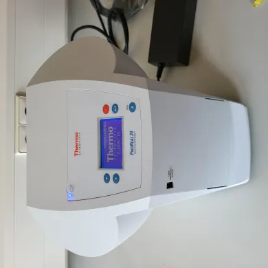 Thermo Scientific PikoReal qPCR System, 24-Well Block, 2011, Digital PCR equipment